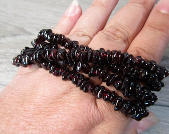 Garnet Chip 30 inches Looped Strand 245