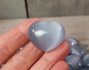 Silvery Blue Cats Eye Puffy Heart 1 inch + Fiberoptic K198