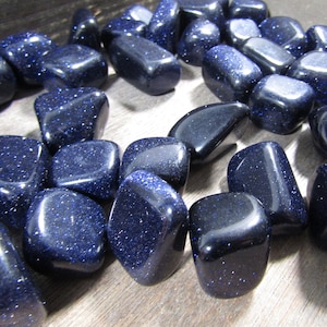 Blue Goldstone Tumbled Stone 0.75 inch + Crystal