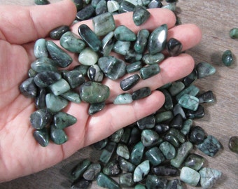 Emerald 0.5 inch + Tumbled Stone T518