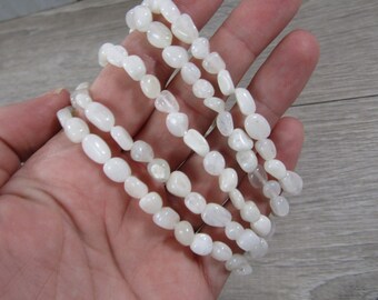 White Moonstone Stretchy String Oval Bracelet 141