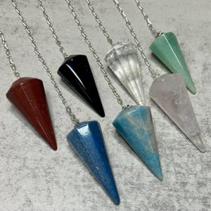 Wahadło z kamieni szlachetnych, wielopłaszczyznowe | Kryształ radiestezyjny do wróżenia i uzdrawiania duchowego