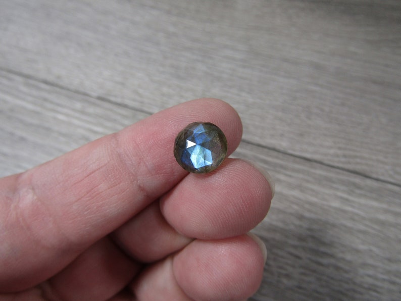 Labradorite Small Faceted Round 8 mm Crystal J141 image 9