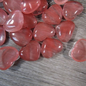 Cherry Quartz Small 17 mm Heart Stone with Flat Back K257 image 7