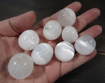 Selenite Medium 25 mm approx Tumbled Stone SL9