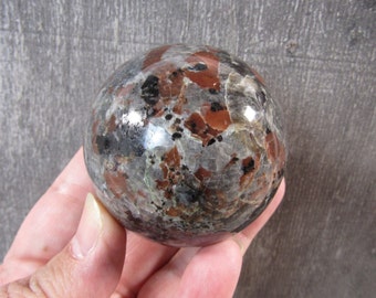 Yooperlite Flame Stone Glow in Dark 2 inch + Sphere S89