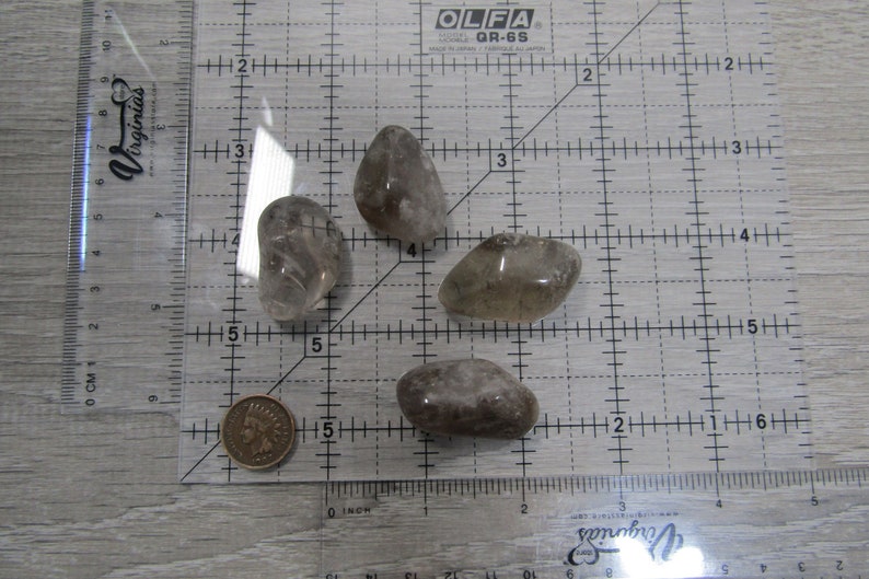 Smoky Quartz 3/4 inch Tumbled Stone T149 image 10