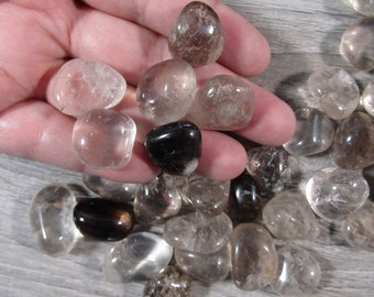 Smoky Quartz Tumbled 0.5 inch + Stone T28