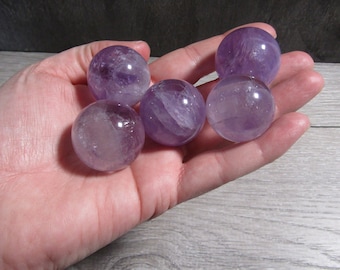 Amethyst Sphere 25 mm to 38 mm S47