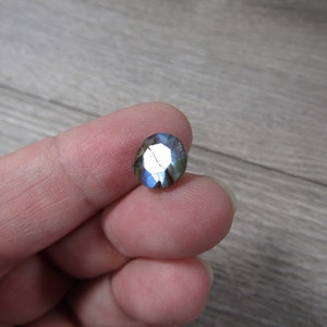 Labradorite Small Faceted Round 8 mm Crystal J141 image 4