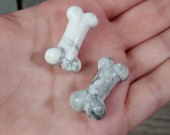 Howlite Crystal 1 inch Dog Bone F214