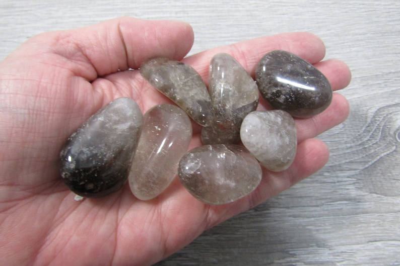 Smoky Quartz 3/4 inch Tumbled Stone T149 image 1