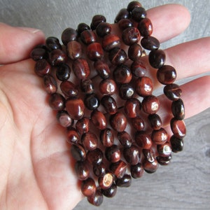 Red Tiger's Eye Bracelet Stretchy String Oval Gemstone