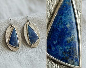 Artisan Hammered Oval Dangle Earrings,Bohemian Blue-style resin Jewelry,Lapis Lazuli Silver Drop Earrings,Nature Inspired Gift for Her, Boho