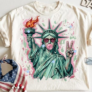 Statue of Liberty PNG, 4th of July PNG, Independence Day Sublimation, God Bless America PNG, Retro Bubblegum Patriotic Digital Art