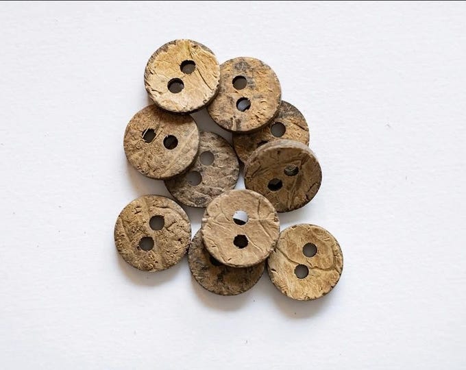 Featured listing image: Coconut husk buttons (6 pcs)