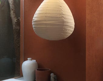 Pantalla de lámpara Reika Pear Linen, lámpara colgante hecha a mano, lámpara colgante de tela natural, iluminación Japandi Wabi Sabi, decoración bohemia para sala de estar