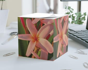 Plaknotitieblokje roze plumeriabloem