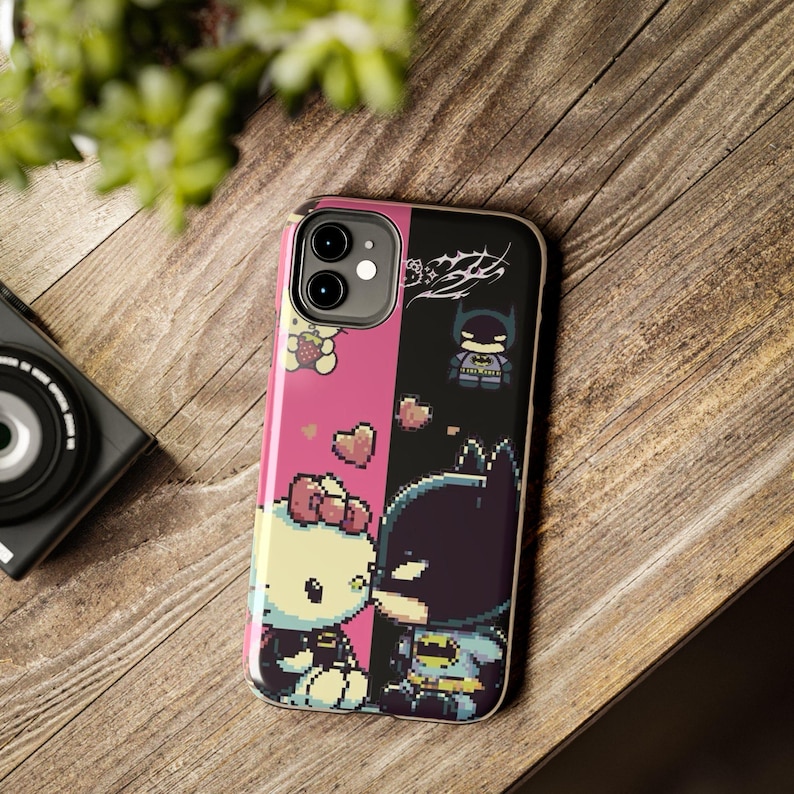 Funda para teléfono Hello Kitty x Batman Pixel Art / Funda resistente para teléfono imagen 6