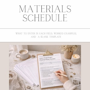 Może przedstawiać: Przewodnik po projektowaniu wnętrz dla studentów z tekstem "MATERIALS SCHEDULE" i "DE'VALENCE DESIGNS". Obraz przedstawia schowek z listą kontrolną, filiżankę kawy i zapaloną świecę. Przewodnik zawiera przykłady i pusty szablon.