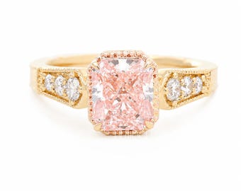 Bague de fiançailles diamant rose taille brillant laboratoire pour elle | Bague cathédrale vintage en or jaune | Bague proposition diamant rose, FifthFacet