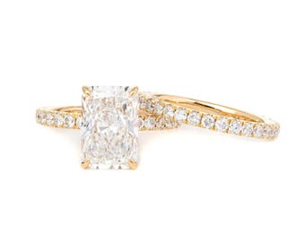 Bague de fiançailles diamant taille laboratoire Radiant Cut pour elle | Bague tige fendue pavée en or massif | Bague de proposition originale, FifthFacet