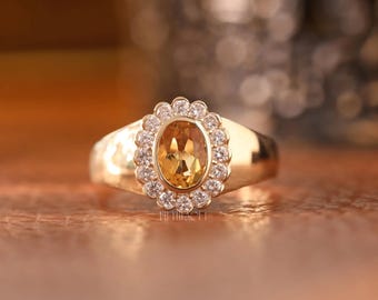 Cadeau ovale avec halo de diamants et citrines pour elle | Chevalière vintage en or massif | Bague décorative unique en pierre précieuse jaune, FifthFacet