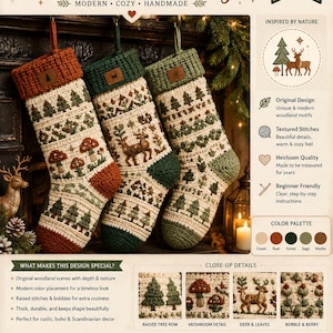 Puede incluir: Tres calcetines navideños de ganchillo con motivos forestales que incluyen ciervos, setas y pinos en colores crema, óxido, verde bosque y salvia. Los calcetines tienen puntos texturizados, pompones y etiquetas de cuero con iconos.