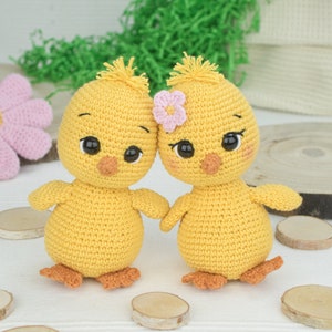 Merry Easter Chicks / Chickens Crochet Pattern / Amigurumi image 3