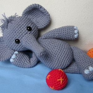 Playful Elephant Bert- Amigurumi Crochet Pattern / PDF e-Book / Stuffed Animal Tutorial