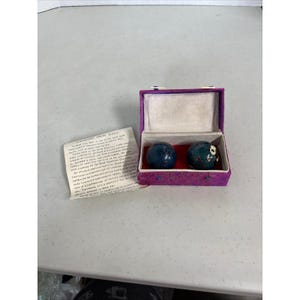 Vintage Baoding ijzeren bal panda gong meditatie ballen blauwgroen zijdebrokaat doos