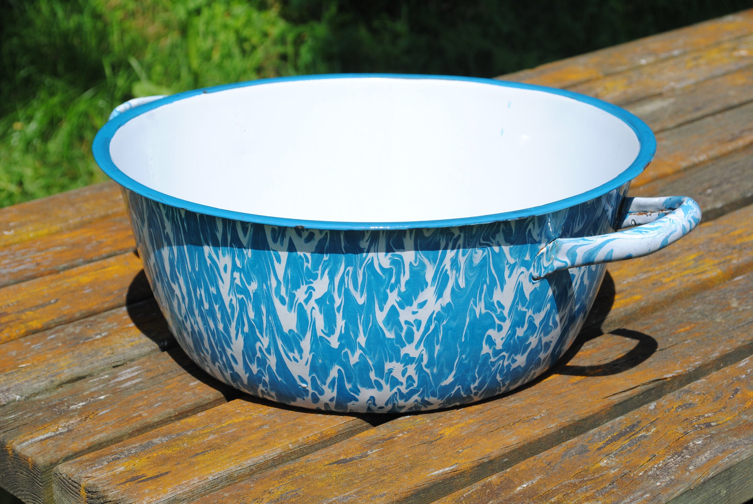 Enamel WASH BASIN Vintage Blue and White Swirl Enamelware Bowl Large Enamel Ware Basin