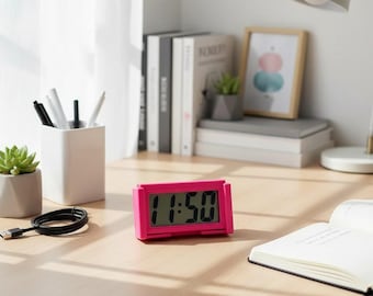 Reloj de mesa digital pequeño / Pantalla LCD de 12 horas con hora y fecha / Ideal para viajes, coche o mesita de noche.