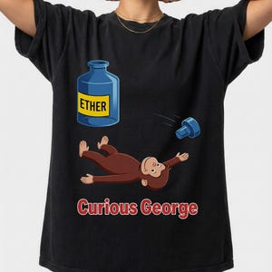 Maglietta Comfort Colors® Curious George Ether, maglietta ironica con meme retrò