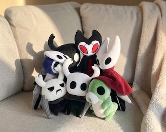 Hollow Knight Plush Set – Knight & Boss Plushies, Silksong Inspired Stuffed Characters, Soft Indie Game Collectible, Cute Gamer Gift