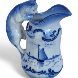 Holland Milk Jug Cat Delft, 19th Century Delft blue Vintage Delft Style Milk Jug, cream Pitcher Hand-Painted Cat Handle