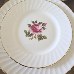 Carlton Rose Bone China Dinnerware Set: 8-Piece Northumbria England