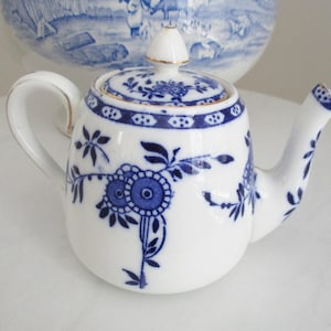 Teiera vintage da 8 once, blu e bianca, dimensioni personali, Delhi, Inghilterra, XIX secolo, condizioni eccellenti