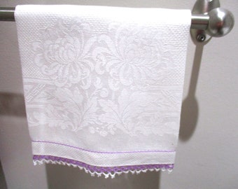 HUCK CLOTH DAMASK hand towel 17" x 32" long, excellent condition