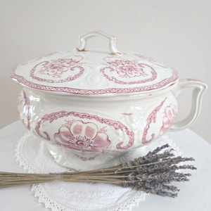 Antique transferware chamber pot semi-porcelain English Dudson Wilcox & Till, good condition