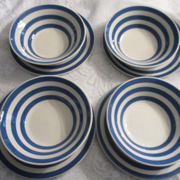 Blue striped Devon Kitchenware 8 piece set, plates and bowls, excellent condition