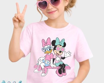 Retro Minnie Daisy Shirt, Vintage Disney Freunde T-Shirt, Komfort Farben Weiß Disney Grafik T-Shirt, Disney Trip Shirt, Bester Freund Geschenk T-Shirt
