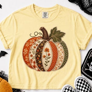 Camiseta holgada con estampado de calabazas y patchwork, camiseta de otoño Comfort Colors®, camiseta de calabazas a cuadros, camiseta de otoño para Acción de Gracias, lindo regalo de otoño para ella.