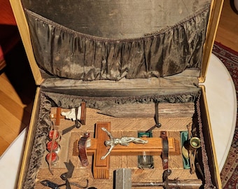 Deluxe Vampire Hunting Kit: Victorian Gothic Horror Collectibles