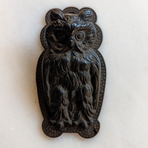 H.L. Judd Vintage Art Nouveau 1920s Cast Iron Owl Clip with Original Patina