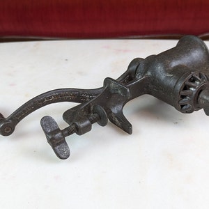 Vintage Universal #1 Meat Grinder Kitchen Memorabilia