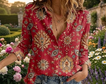Röd boho paisley-linnelook-blus, vintage mandala-skjorta med knappar, etnisk gobelängtopp, retro höstblommiga damkläder
