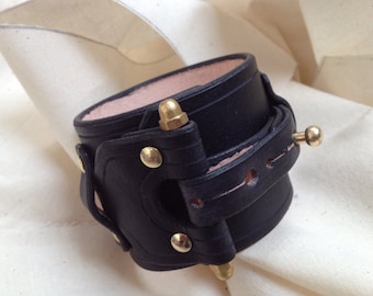 Steampunk industrial Leather Cuff in Black. Free UK Delivery. Handmade leather cuff
