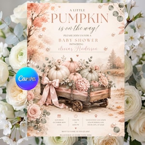 Könnte beinhalten: Eine Babyparty-Einladungskarte mit einem Holzwagen voller Kürbisse und Blumen, verziert mit einer rosa Schleife. Der Text lautet A LITTLE PUMPKIN is on the way! PLEASE JOIN US FOR A BABY SHOWER HONORING olivia anderson.
