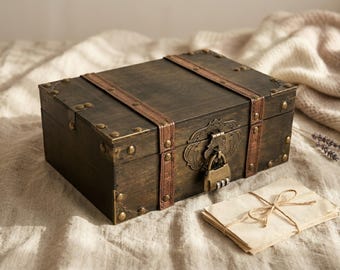 Elegant Vintage Keepsake Box – Timeless Wooden Memory Chest for Jewelry & Treasured Items